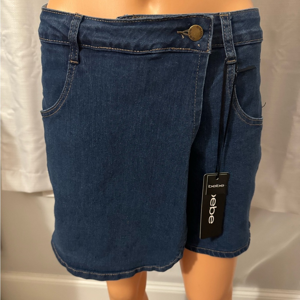 Cute Bebe size 8 29 blue denim jean shorts skort new